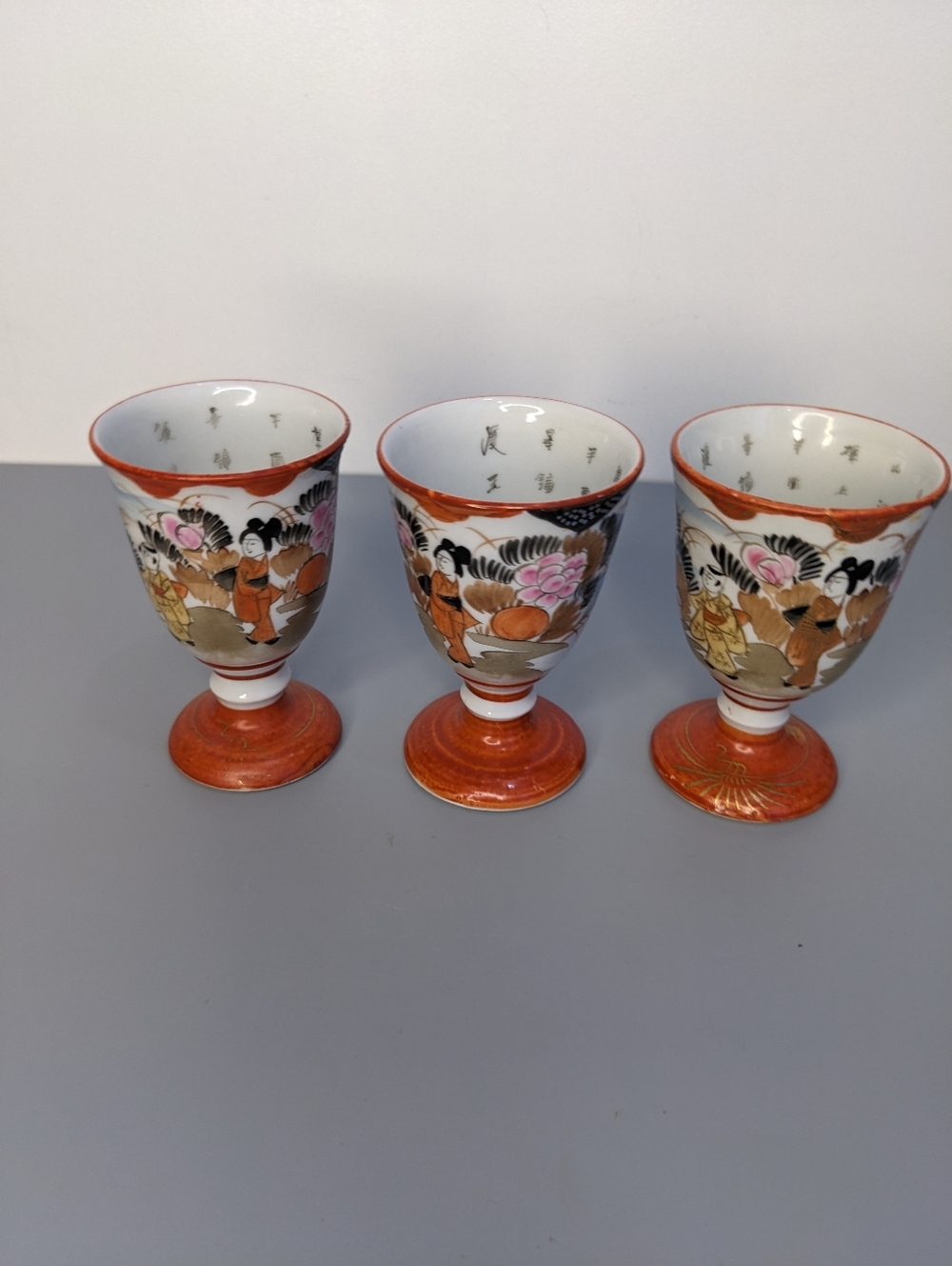 Japanese Shozan Hand Painted Bird Floral Sake Cups Set Of Three Vintage 1960s